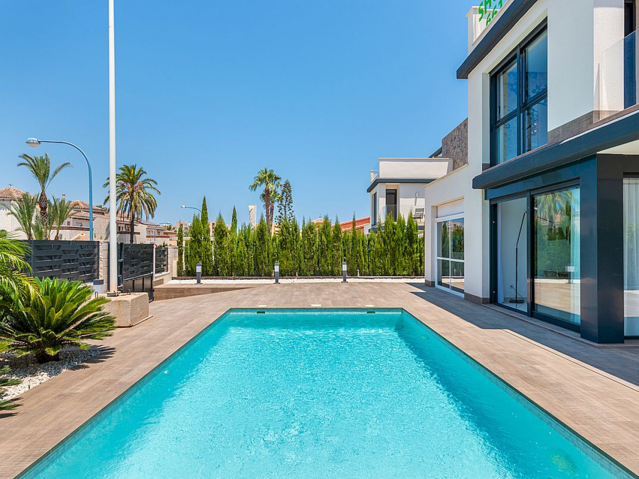 Villa in La Manga del Mar Menor - Image 2