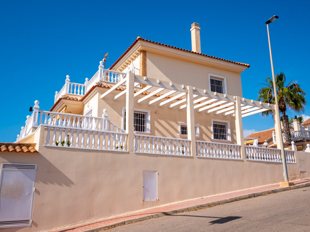 Villa in Torrevieja - view 1