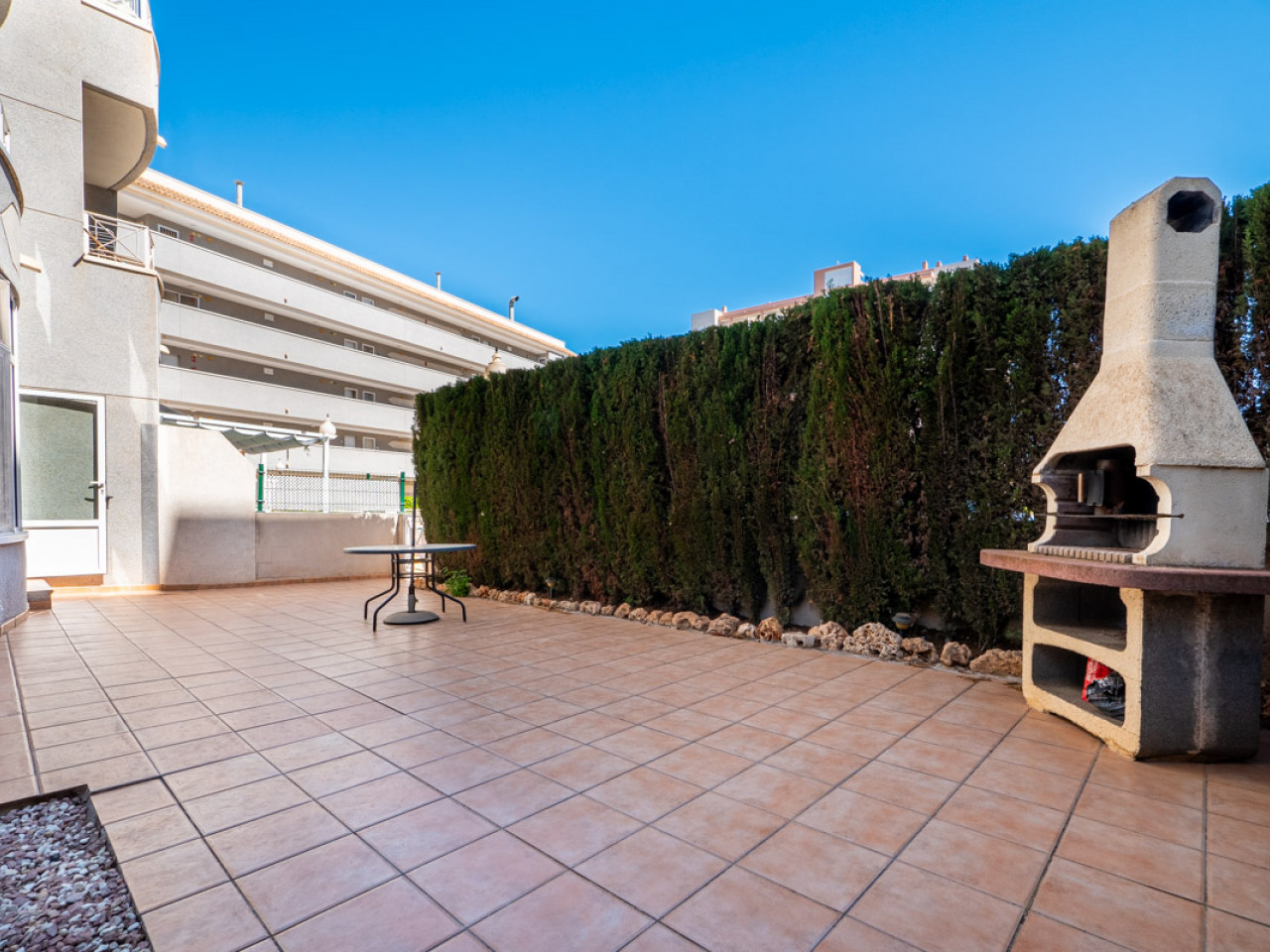 Apartment in Guardamar del Segura - Image 2