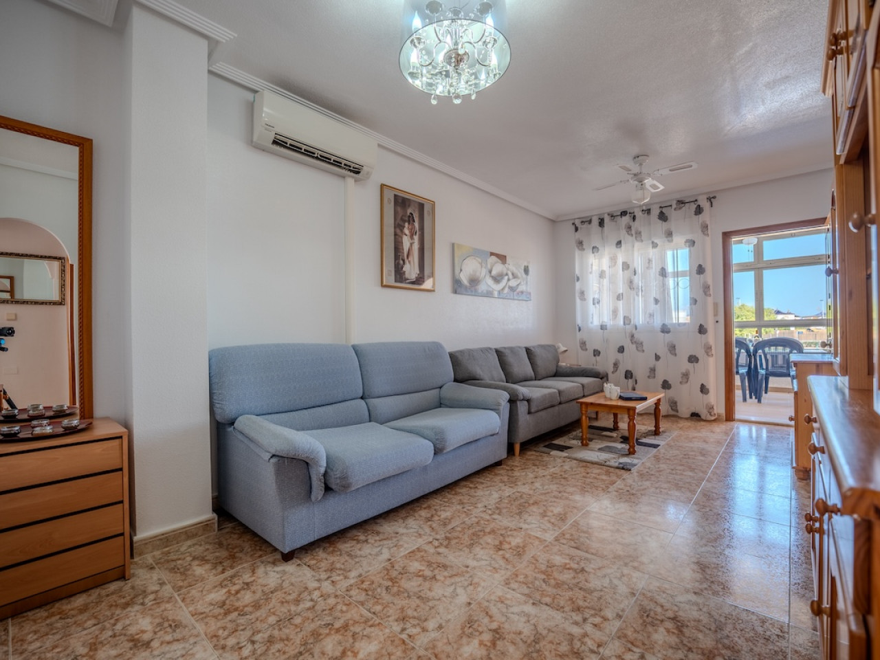 Apartment in Urbanizacion los Balcones - Image 3