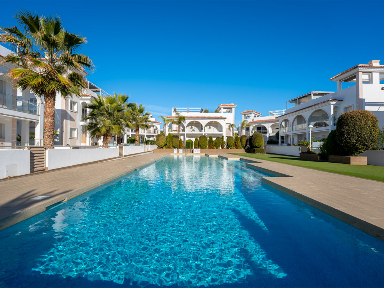 Apartment in Rojales - Image 2