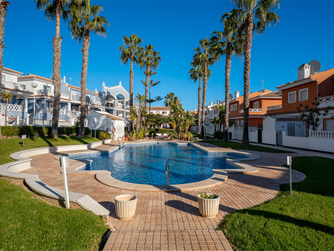 House in Rojales - view 1