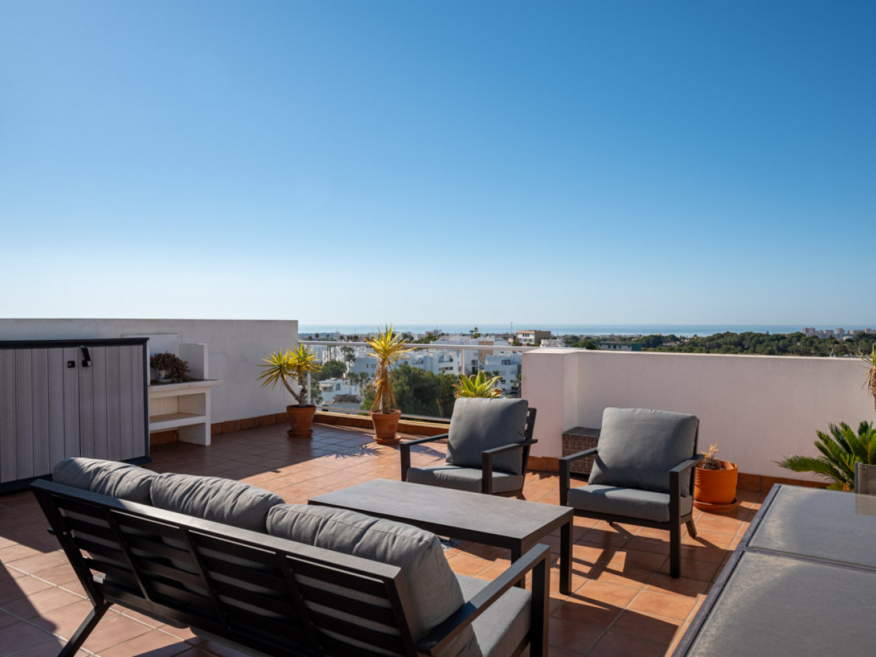 Apartment in Urbanizacion los Balcones - Image 3