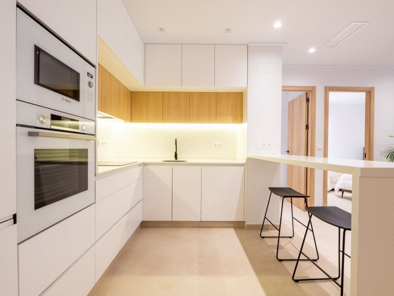 Apartment in Urbanizacion El Raso - Image 3