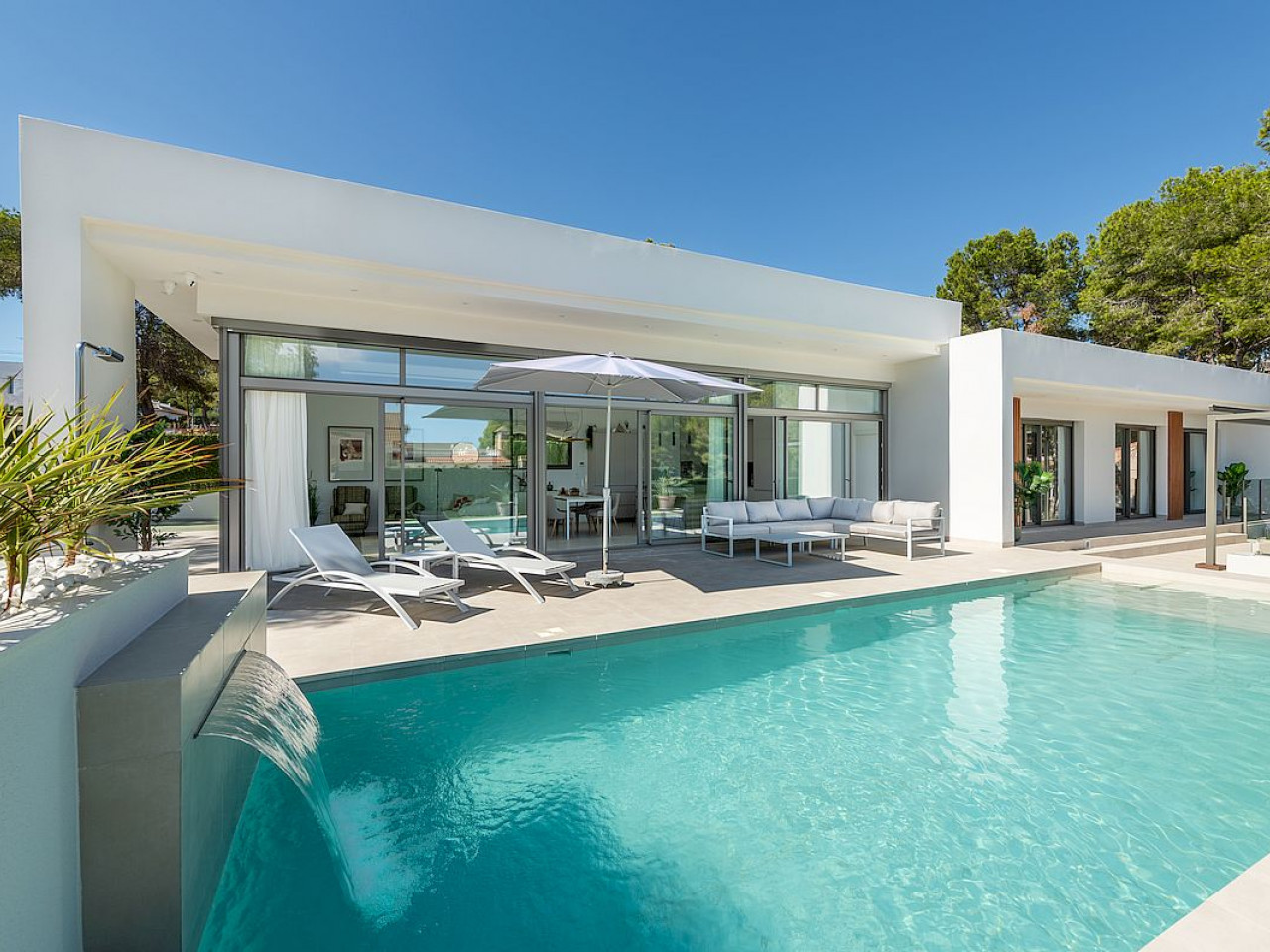 Villa in El Pinar de Campoverde - view 1